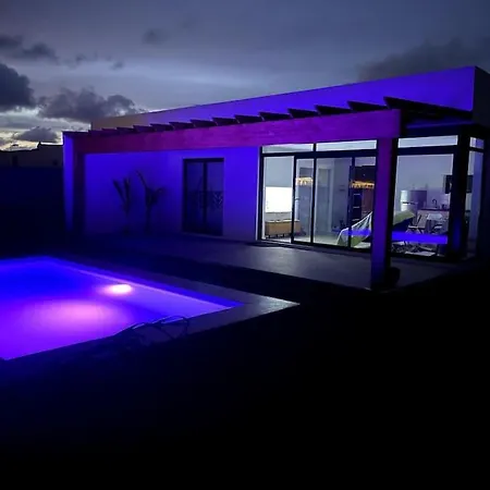 + Piscina Independiente *