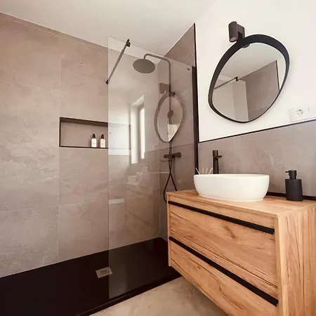 + Piscina Independiente ヴィラ