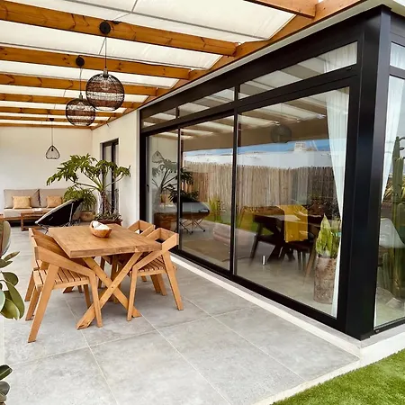 ヴィラ + Piscina Independiente ラ・オリーバ