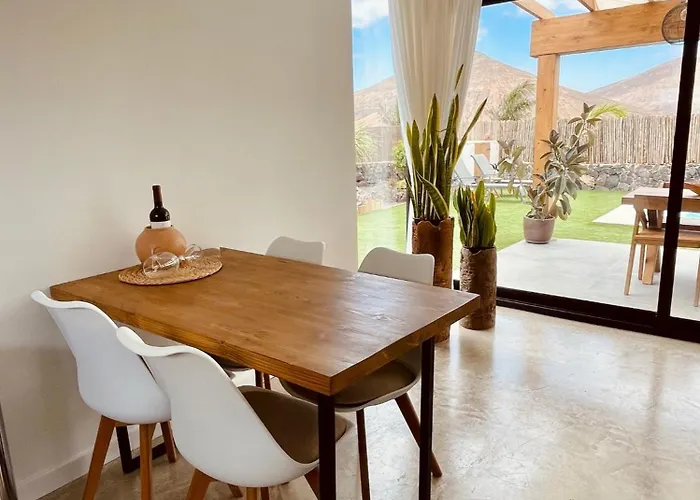 Villa + Piscina Independiente *